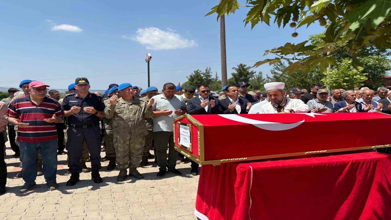 Osmaniyede Kıbrıs gazisi Durdu Mehmet Köken son yolculuğuna uğurlandı