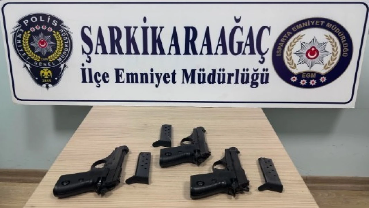 Şarkikaraağaçta ruhsatsız silah operasyonu: 2 şüpheli hakkında işlem başlatıldı
