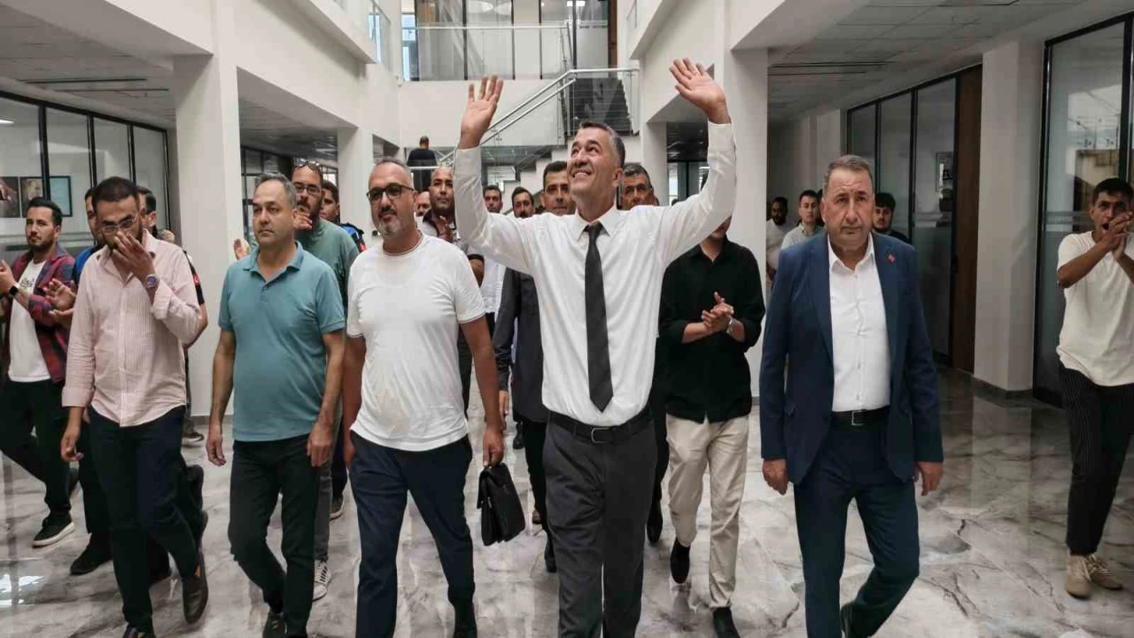Silifke Belediye Başkan Vekili CHPli Oğuzhan Kökten oldu