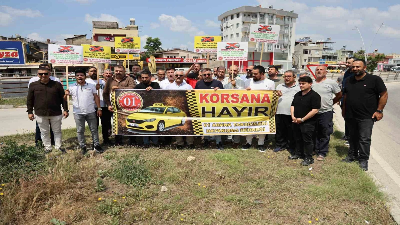 Taksiciler konvoyla korsan taşımacılığa tepki gösterdi