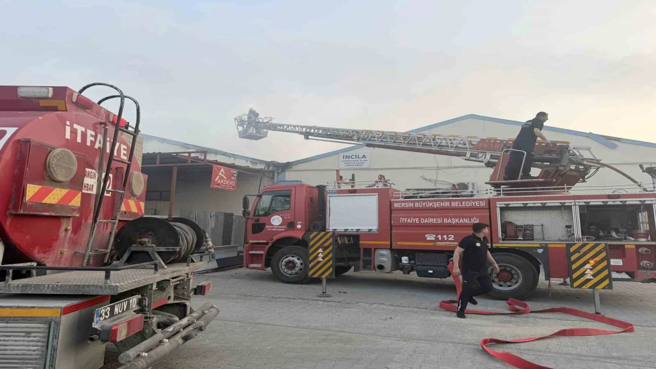 Tarsusta atölyede çıkan yangın korkuttu