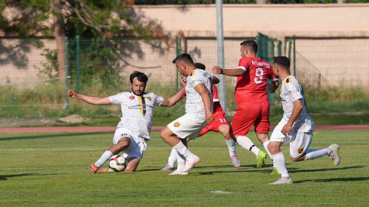 Tarsusta köyler arası futbol heyecanı başladı