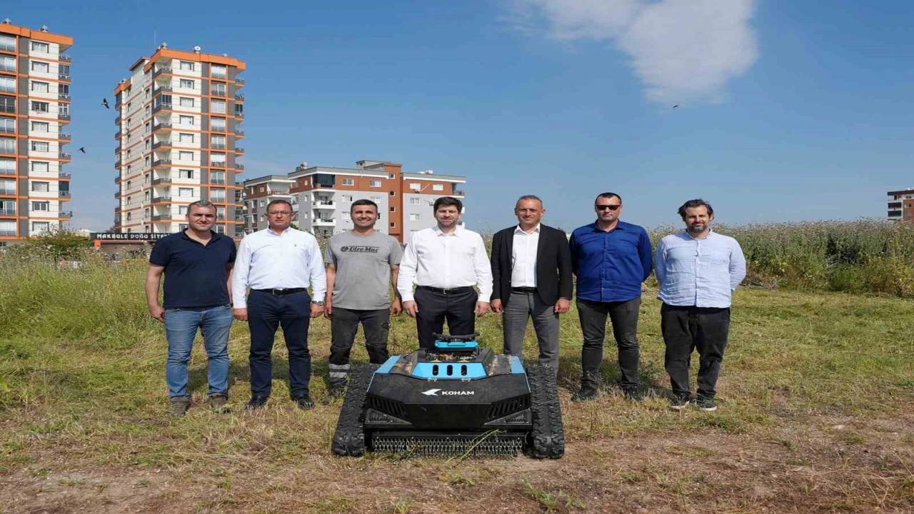 Tarsusta Park ve Bahçeler Müdürlüğüne yeni nesil biçme makinesi