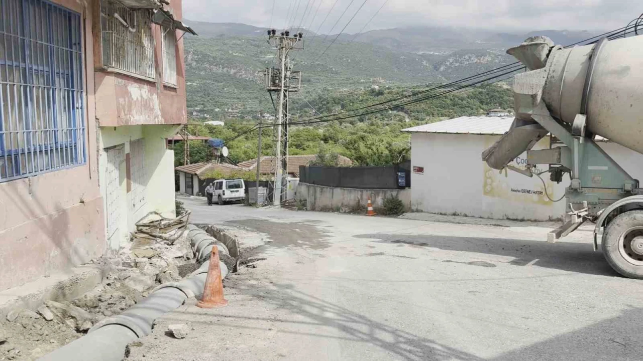 Yola beton dökerek ilerleyen beton mikserine 50 bin TL para cezası