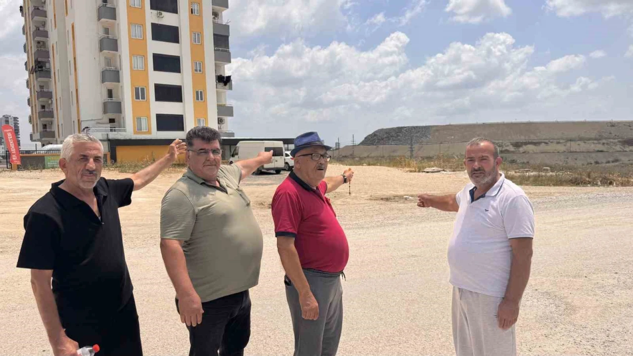 Adanada çöp sorunu vatandaşı canından bezdirdi