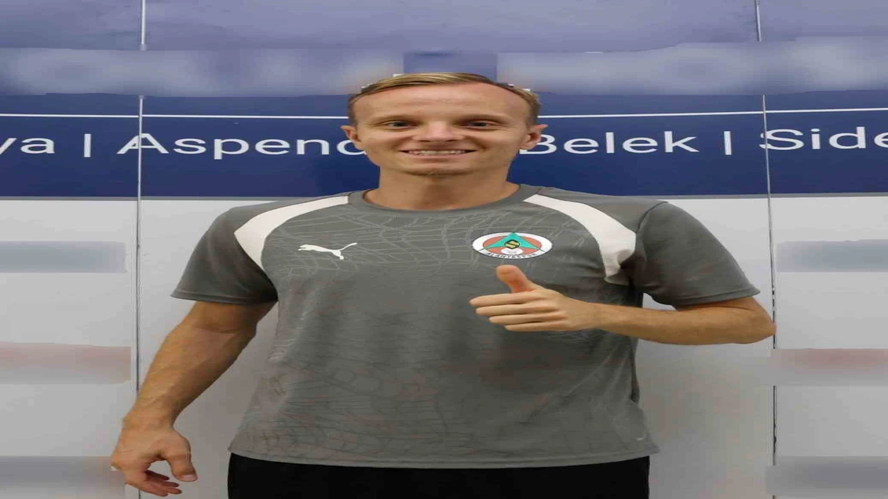 Alanyasporda teknik heyet ve futbolcular, sağlık kontrolünden geçti