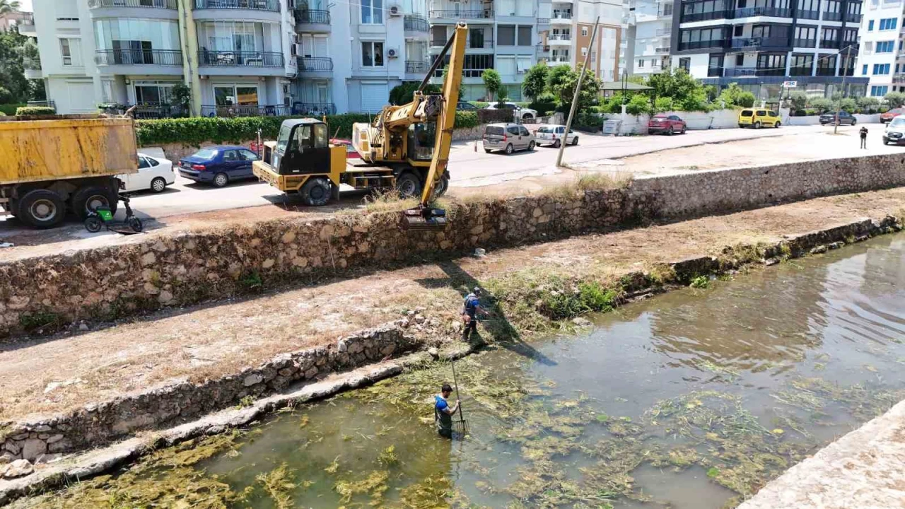 ASATtan Konyaaltında kapsamlı kanal temizliği