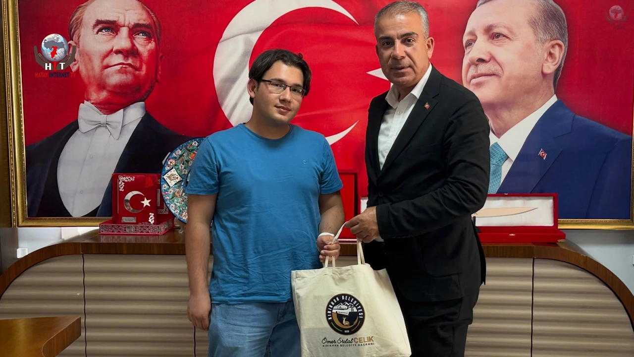 BAŞKAN ÇELİK YKS BİRİNCİSİNİ AĞIRLADI