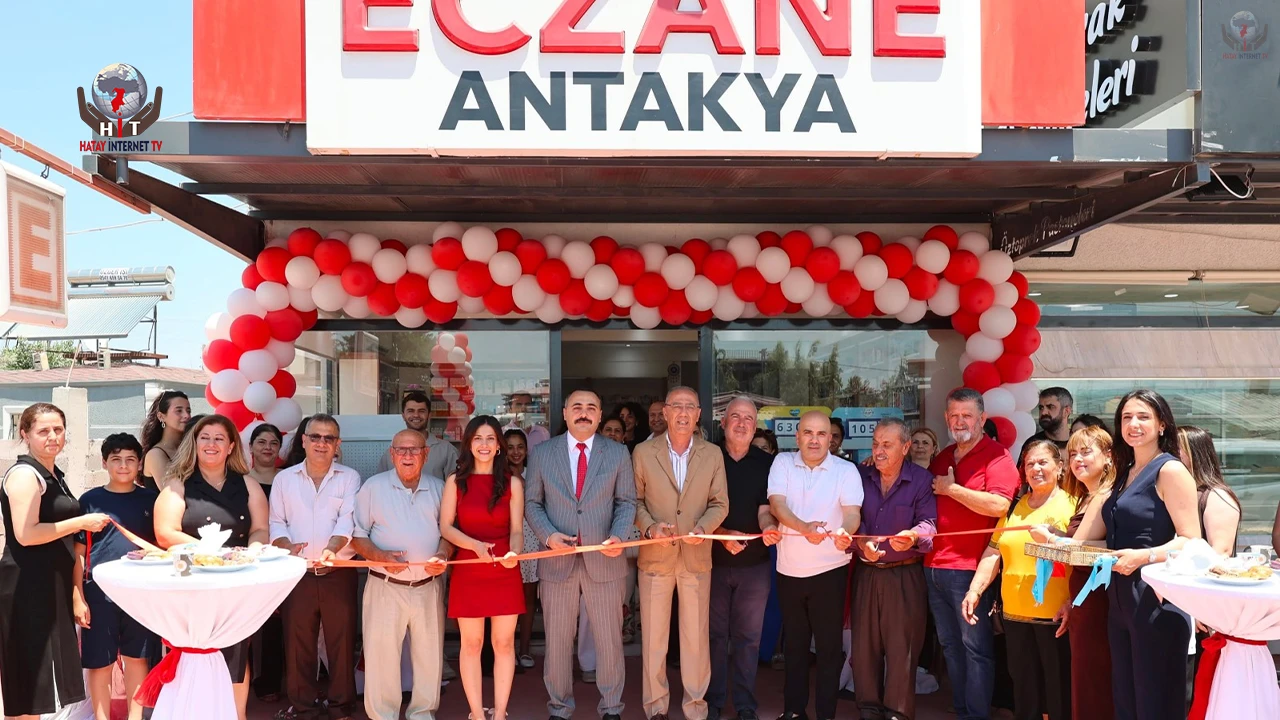 BAŞKAN YAPAR ECZANE AÇILIŞINA KATILDI
