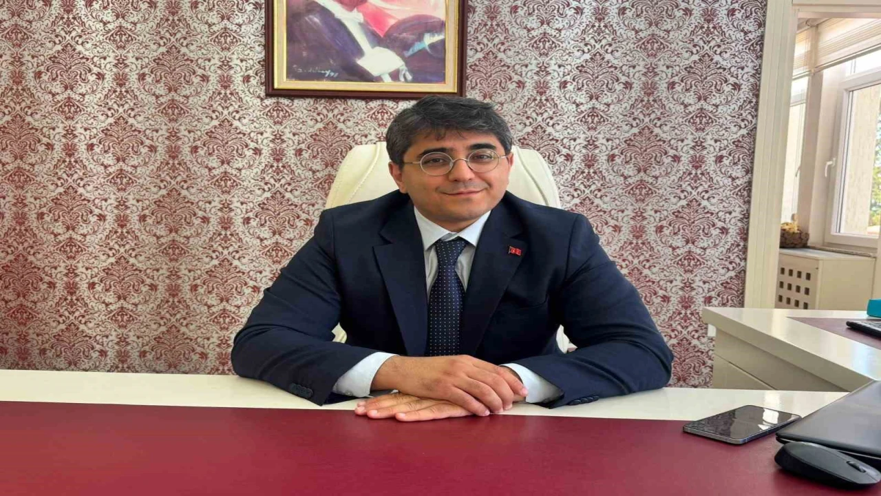 Eğirdirin yeni kaymakamı Dr. Serhat Doğan görevine başladı