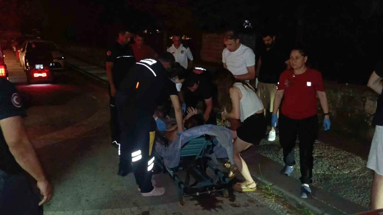 Genç kadının mazgala sıkışan ayağı itfaiye ekibi sayesinde kurtarıldı