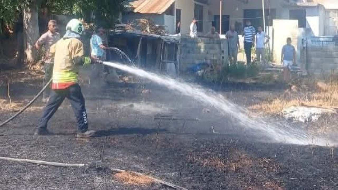Hassada bahçe yangını