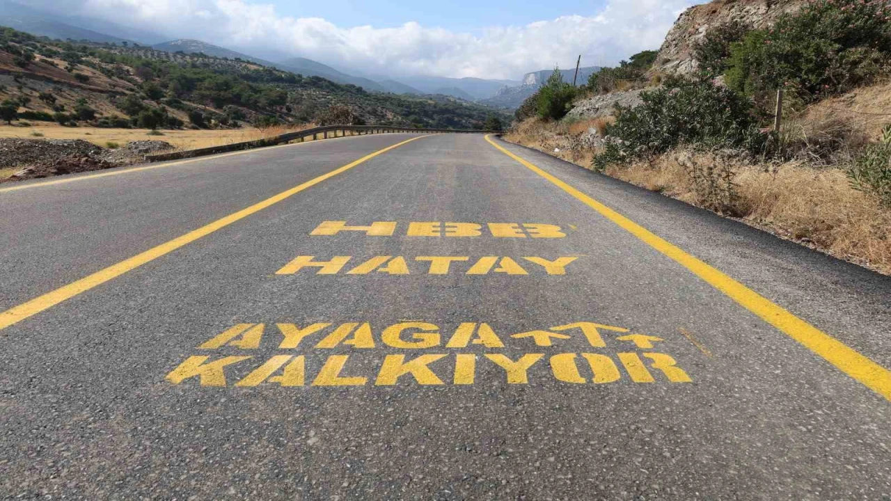 Hatay Büyükşehir Belediyesi, 2024 Nisandan bu yana 2 bin 704 kmlik yol ağını yeniledi