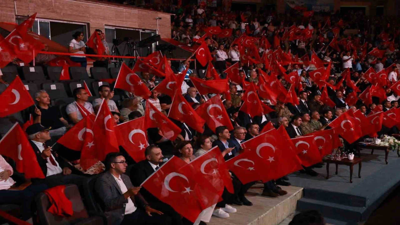 Hatayda 15 Temmuz anma programında vatandaşlar tek yürek oldu