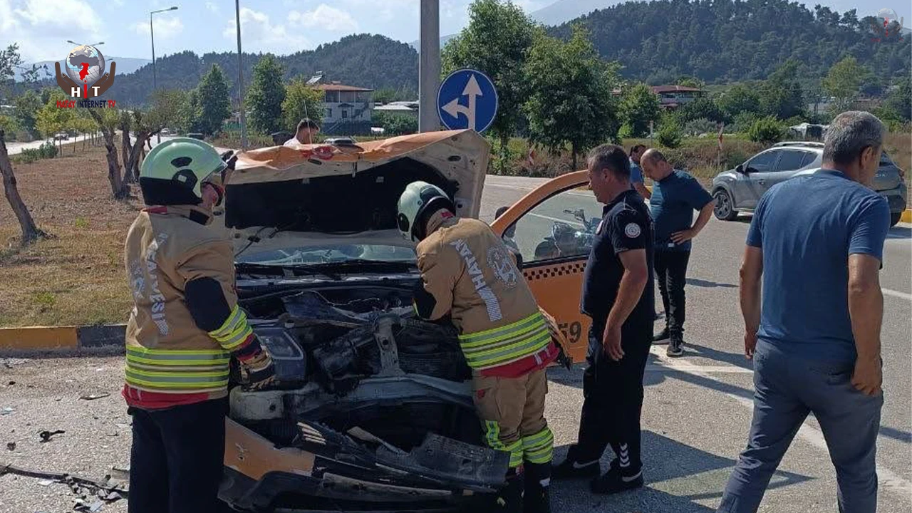 Hatay'da Trafik Kazası: 6 Yaralı