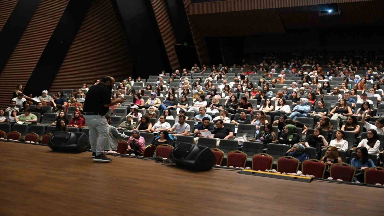 Isparta Belediyesinden KPSS adaylarına ücretsiz destek