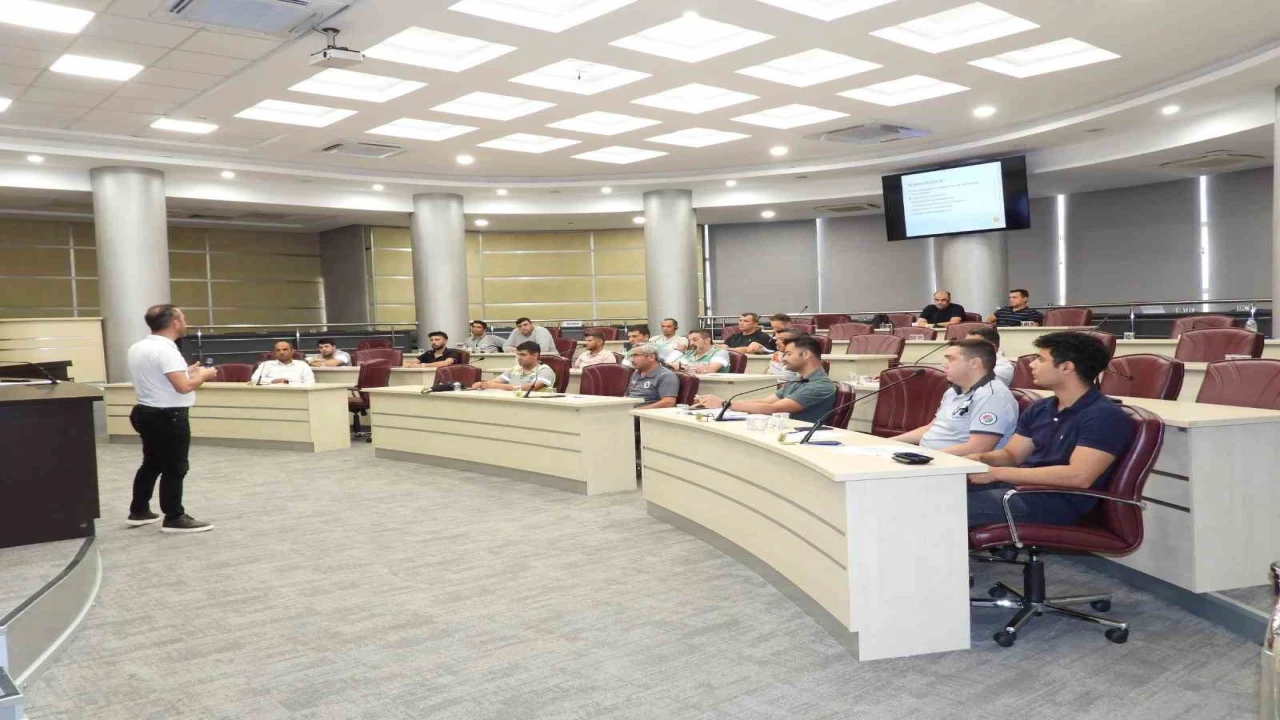 Kepez Belediyesinden personele Afetlerde İş Güvenliği Eğitimi