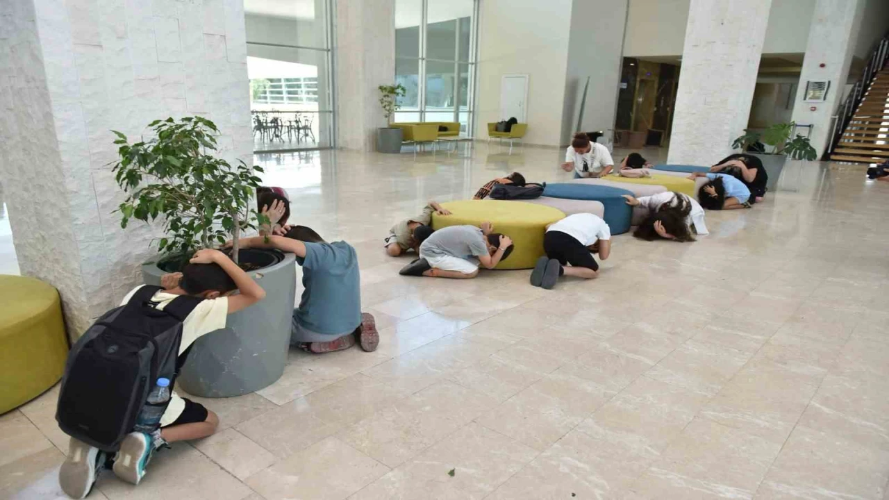 Kepezde deprem ve yangın tatbikatı