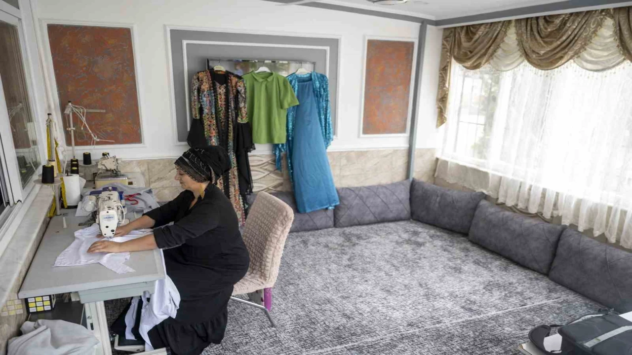 Mersinde aldığı eğitimle evinden üretip kazanmaya başladı