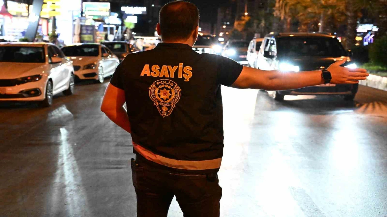 Mersinde eş zamanlı narko alan uygulaması
