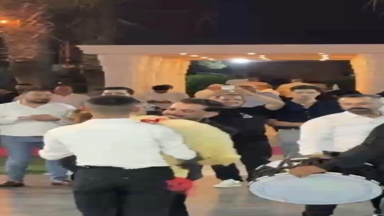 Osmaniyede takı törenine kuzuyla geldi, damada hediye etti
