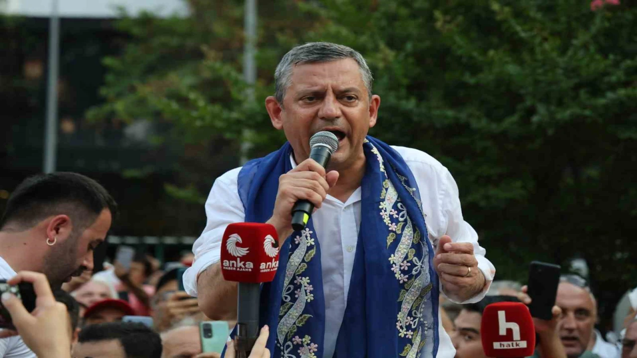 Özgür Özelden yeni parti sinyali: Sizi hiç üzmeden yeni bir yol açacağız