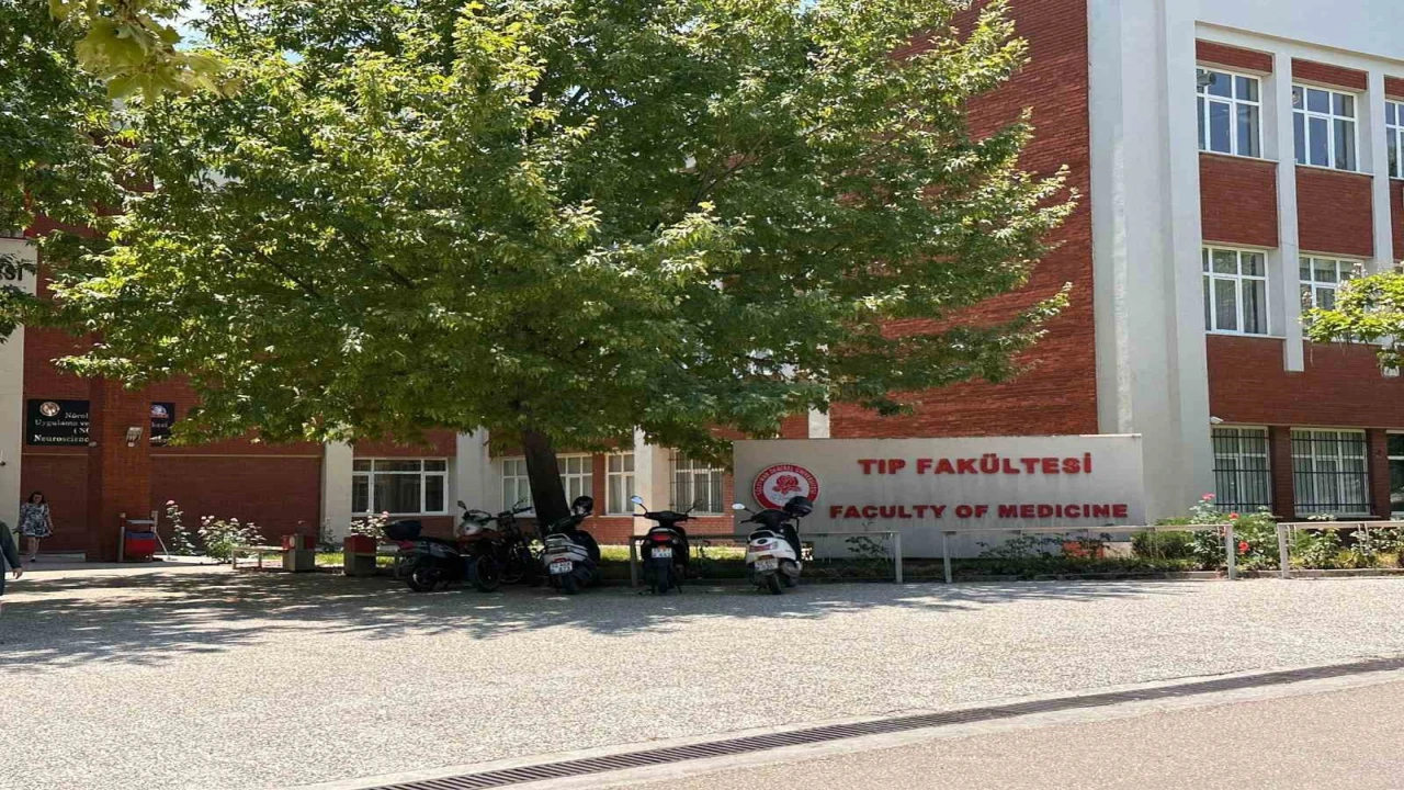 SDÜ Tıp Fakültesinde sorular rüşvet karşılığında sızdırıldığı iddiası sınav iptal ettirdi