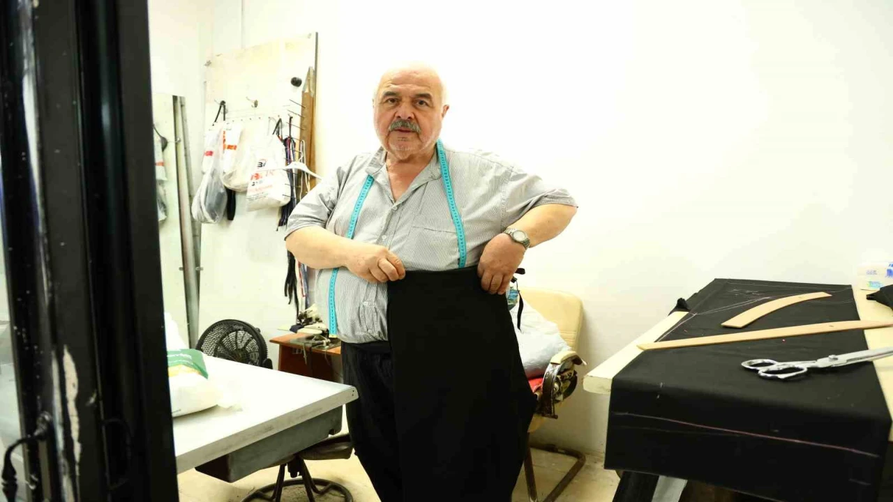 60 yıllık terzi tarihi kaybolan mesleğini anlattı: Bu sanatı yapacak 10 usta çıkmaz