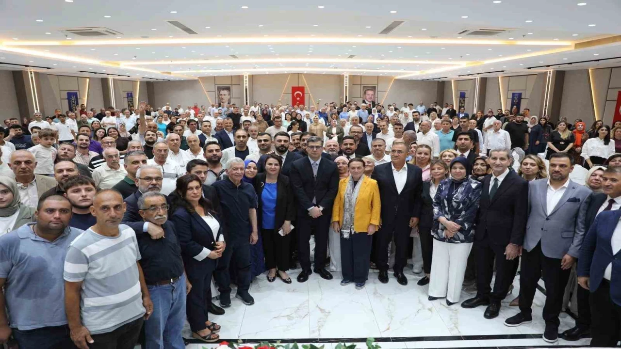 AK Parti Adanada 25. kuruluş yıl dönümü coşkusu