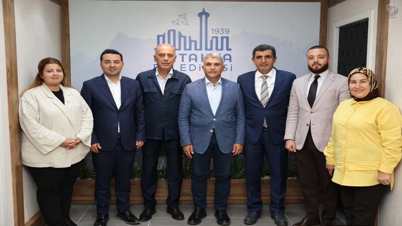 AK TEŞKİLAT TEK YUMRUK