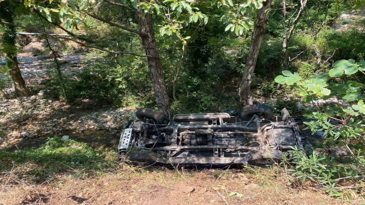 Alanyada safari aracı devrildi: 11 yaralı