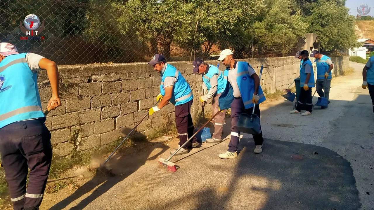 ANTAKYA'DA TEMİZLİK ÇALIŞMALARI SÜRÜYOR