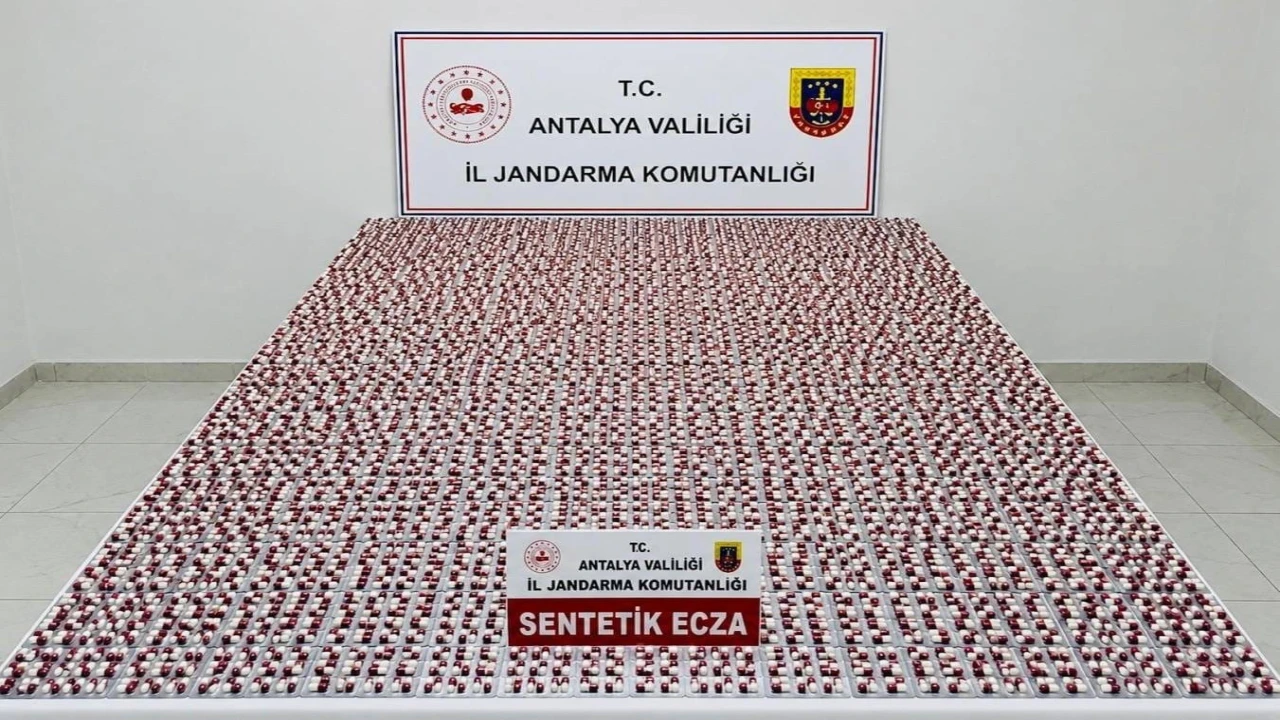 Antalyada 15 bin 184 uyuşturucu hap ele geçirildi