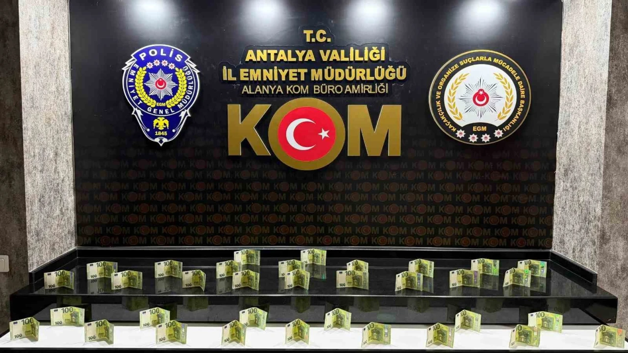 Antalyada 22 adet kaçak tarihi eser yakalandı