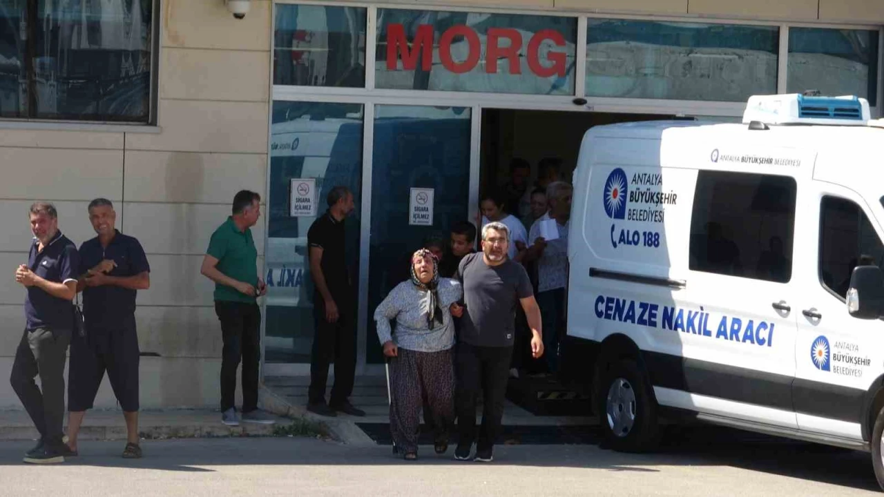 Arkadaşını ziyarete giden genç kazada hayatını kaybetti