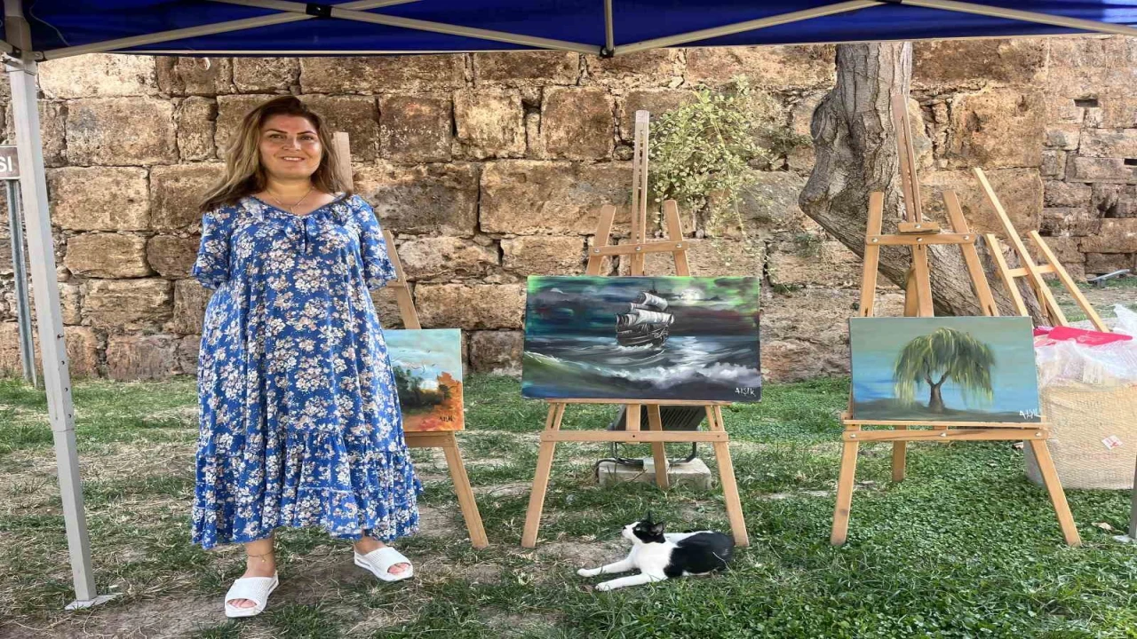 Ayaklarıyla hayata tutundu, eserleri sınırları aştı