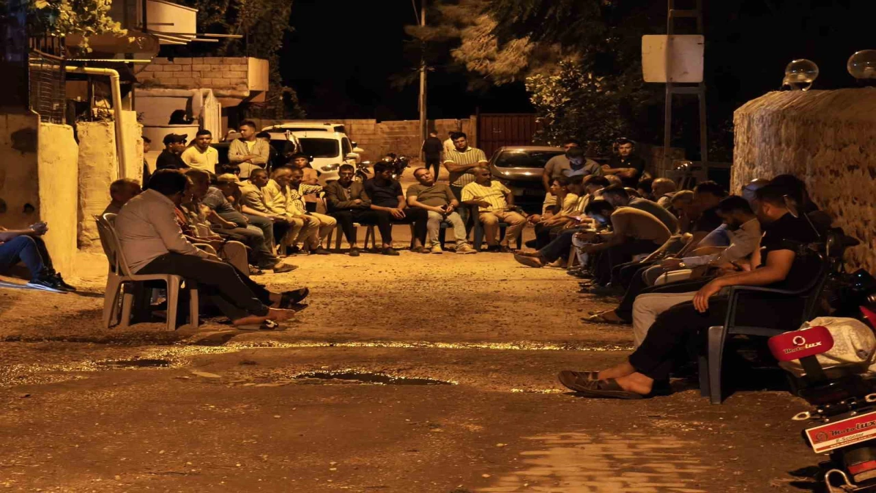 Batan gemide yolculuk yapan ağabey ve kardeşinden haber alınamıyor
