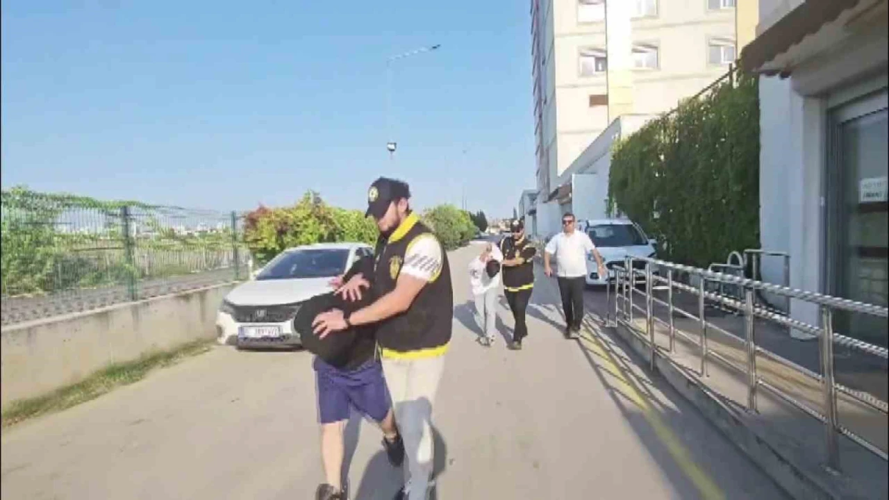 Bıçaklayıp öldürdüler evde oturmaya devam ettiler