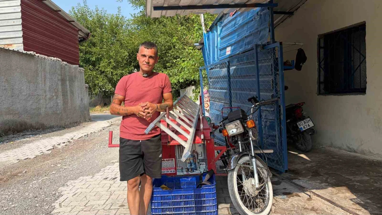 Boynunda merdivenle motosiklet kullanan tesisat ustası konuştu