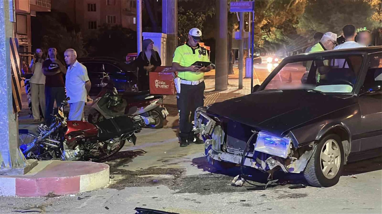 Burdurda otomobil ile motosiklet çarpıştı: 1 yaralı
