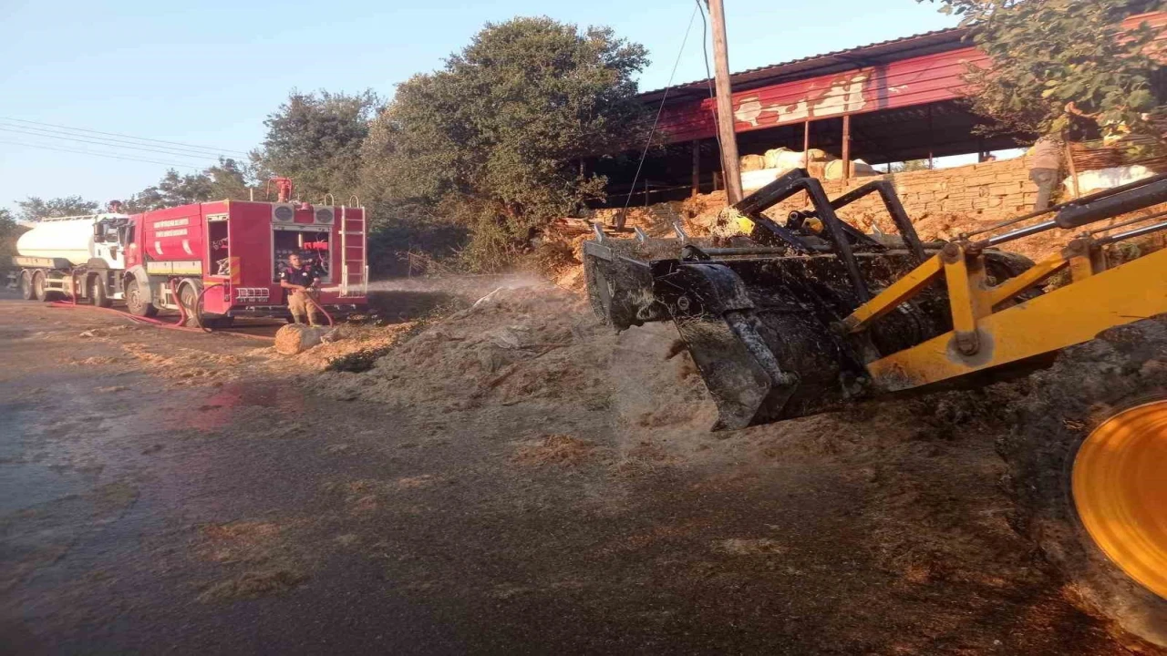 Defnede samanlık yangını yaşandı