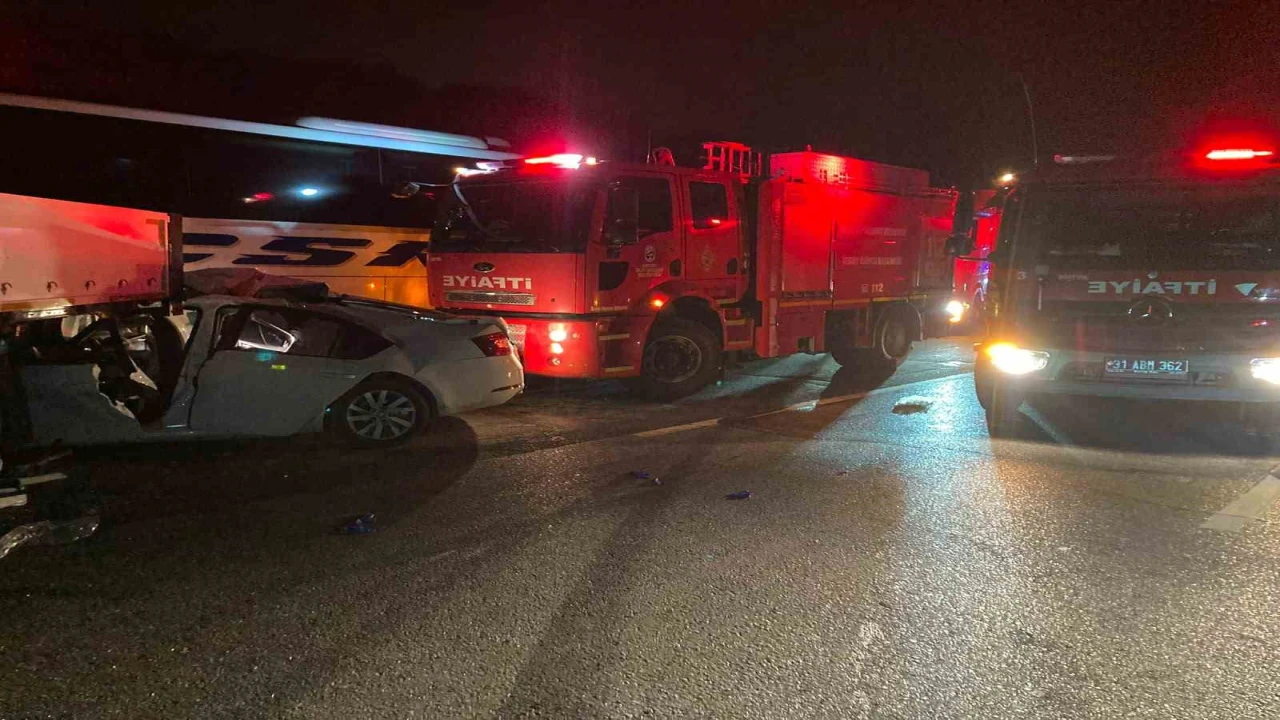 Doğum günü kutlamasına giderken yaşanan feci kazada: 24 ve 23 yaşındaki 2 genç öldü