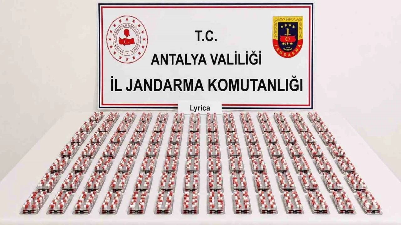 Döşemealtında uyuşturucu operasyonu: 5 gözaltı