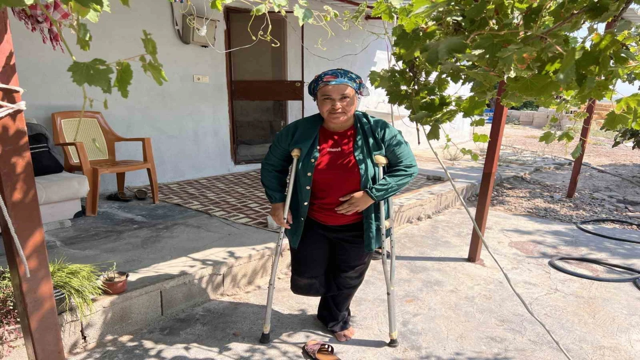 Ekmek parasını kazandığı esnada bacağını çırçır makinesine kaptıran Emine, sürünerek geçirdiği yıllarına son vermek istiyor