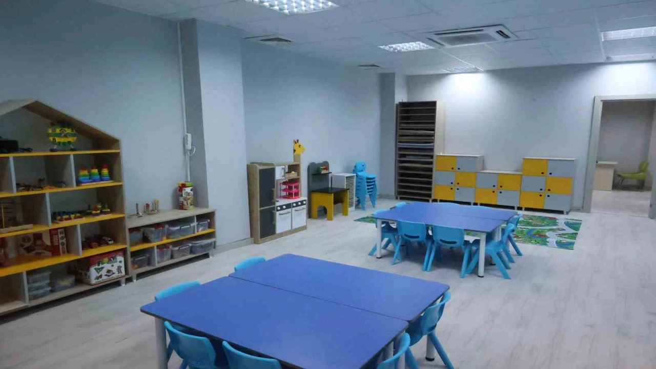 Elmalı kreş ve gündüz bakımevi açıldı