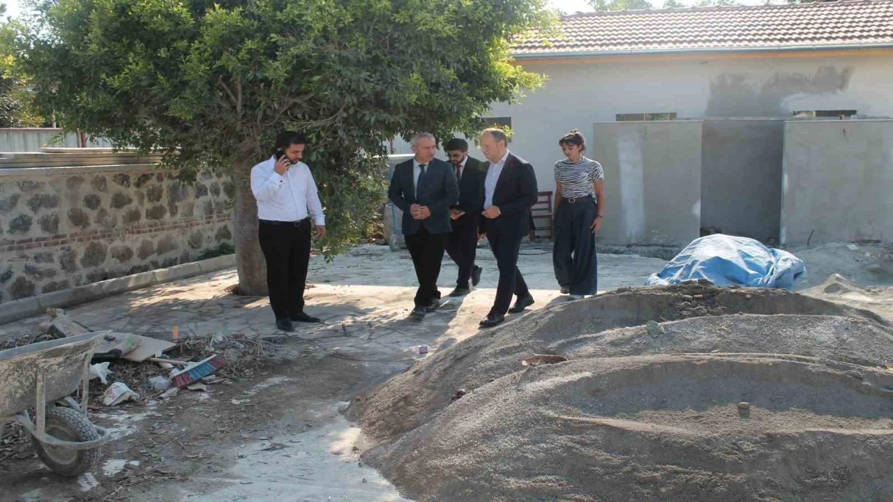 Erzin Mustafalı Camiindeki restorasyon çalışmaları sürüyor