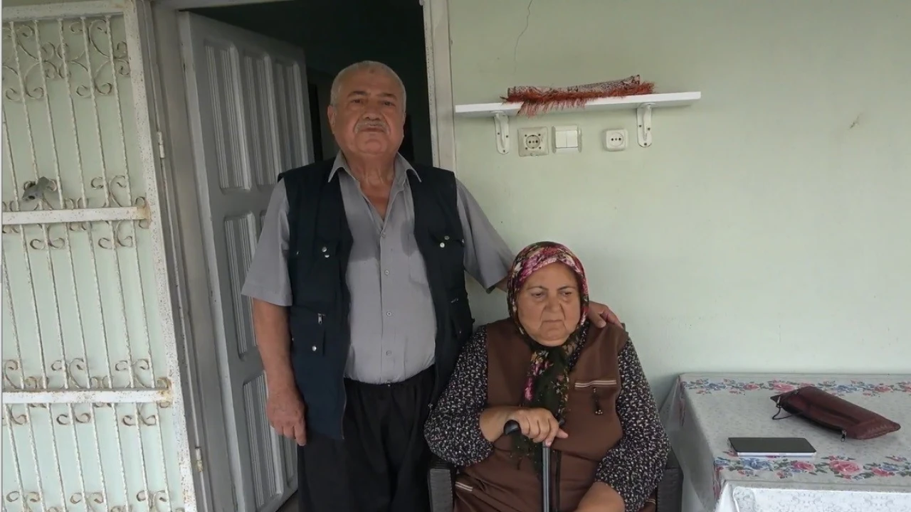 Eşine olan sevgisi 60 basamaklık merdivene asansör yaptırdı