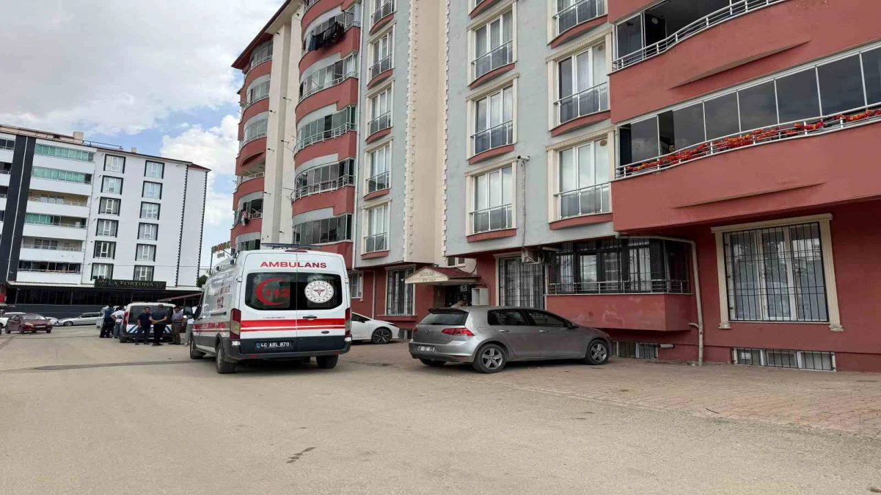 Eski eşini vurarak öldürdü, aynı silahla hayatına son verdi