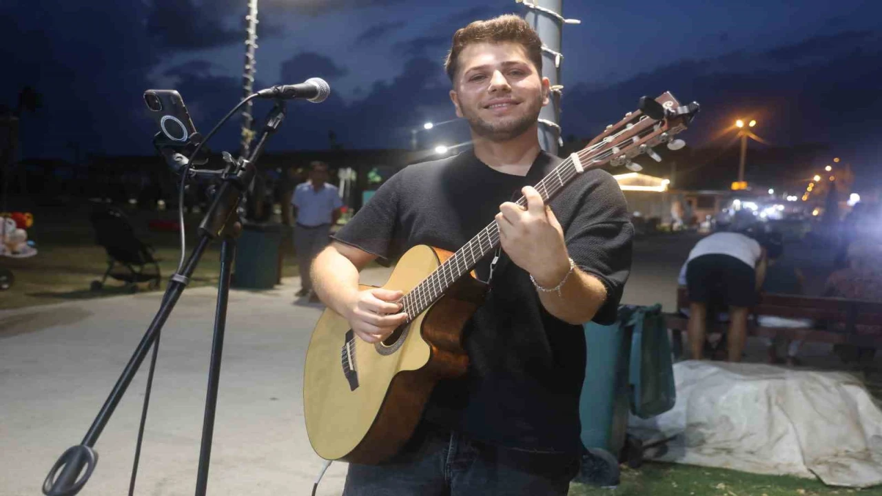 Gündüzleri elektrik tesisatı döşüyor, geceleri gitar çalıyor