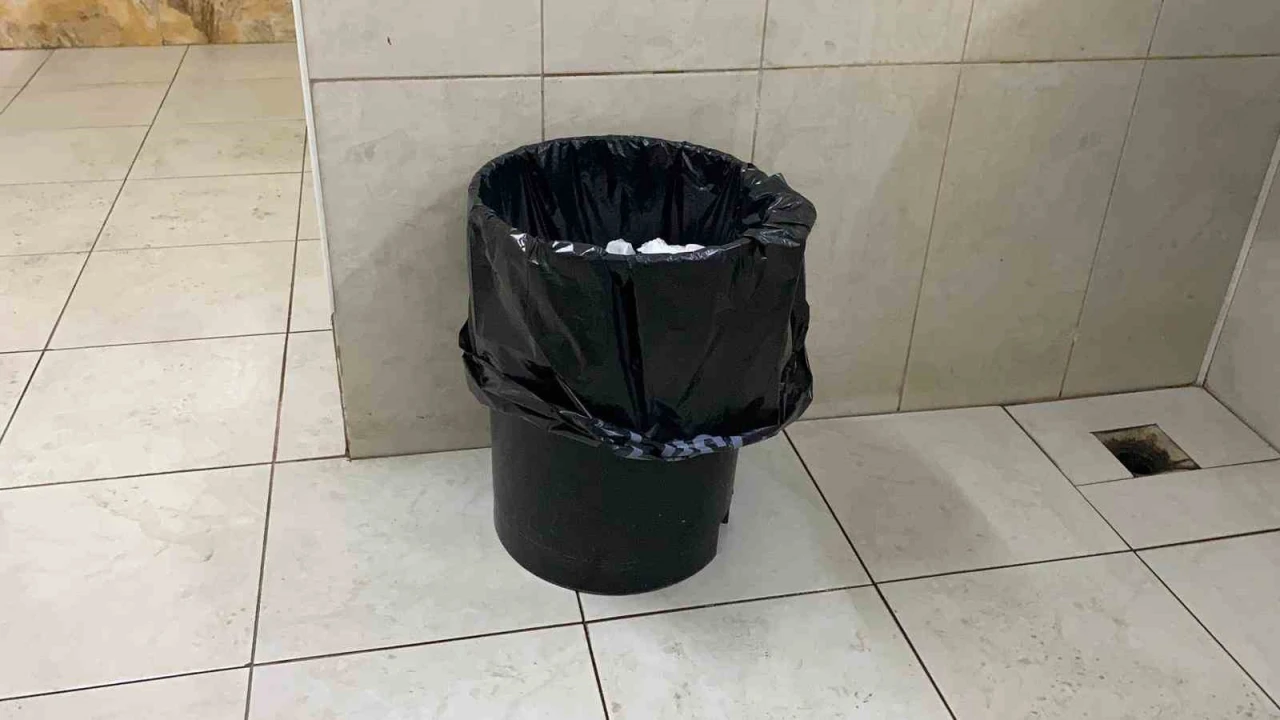 Hastanede çöpte bebek bulundu, 16 yaşındaki anne tespit edilip tutuklandı